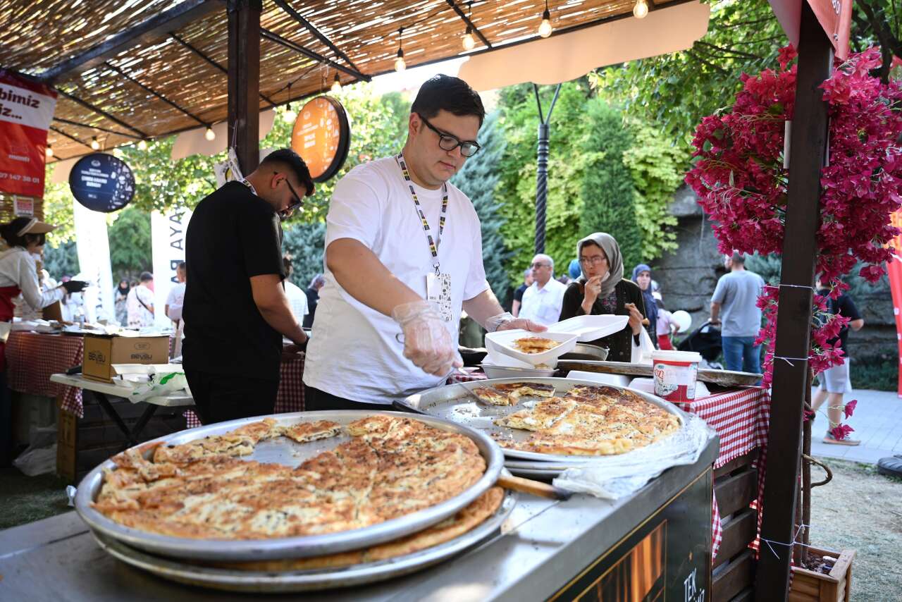 Türkiye'nin ağzını tatlandıran festival Konya'yı coşturdu 6